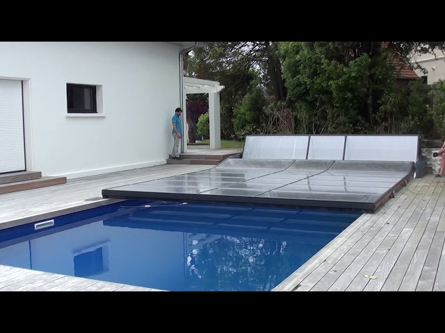 Avantages d’un abri de piscine pour jardin moderne