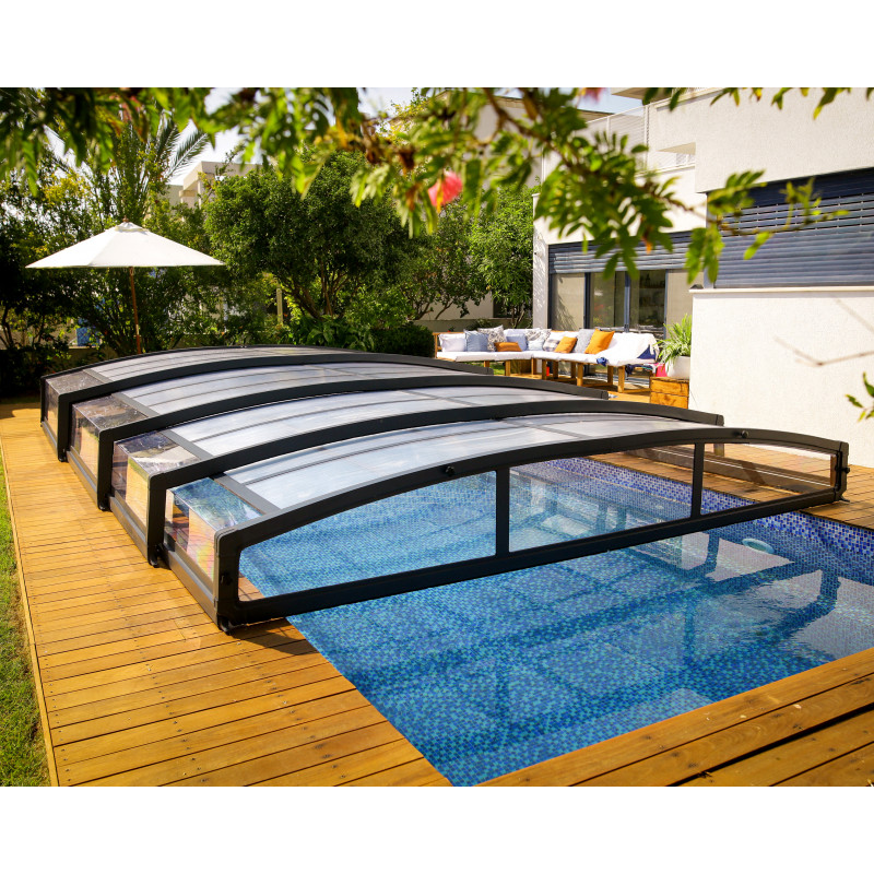 découvrez les abris de piscine indispensables pour protéger votre espace aquatique. alliant esthétique et praticité, ces structures garantissent la sécurité de votre piscine tout en prolongeant la saison de baignade. explorez nos conseils et trouvez l'abri parfait adapté à vos besoins.