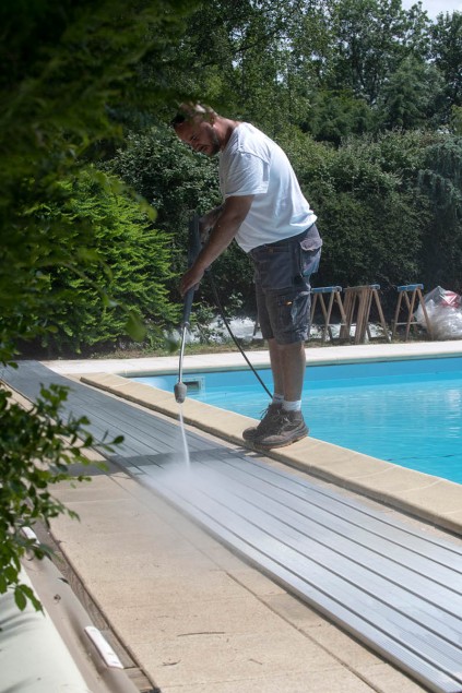 Entretenir son abri de piscine : nos conseils pratiques