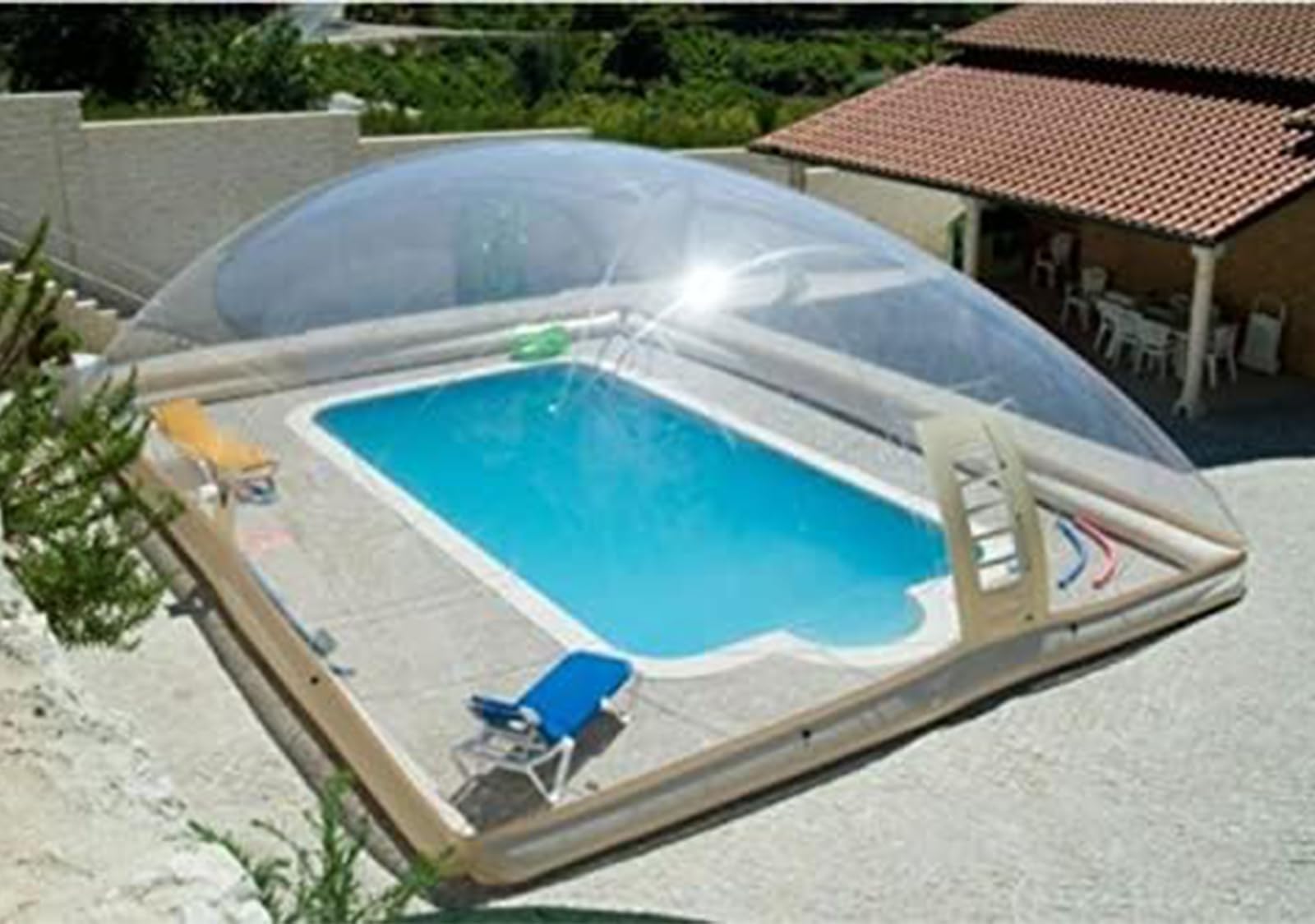 découvrez nos abris de piscine, la solution idéale pour protéger votre espace aquatique tout en préservant la chaleur et la propreté de l'eau. alliez confort et sécurité avec nos modèles esthétiques et fonctionnels.